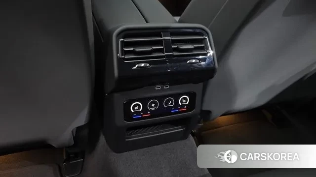 BMW 5 Series (G60) id 3610048 из Кореи 8