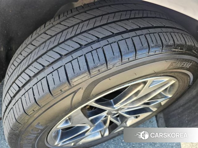 Genesis GV70 id 3941875 из Кореи 8