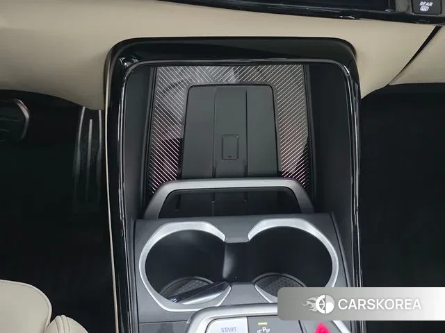 BMW iX1 (U11) id 3114772 из Кореи 8