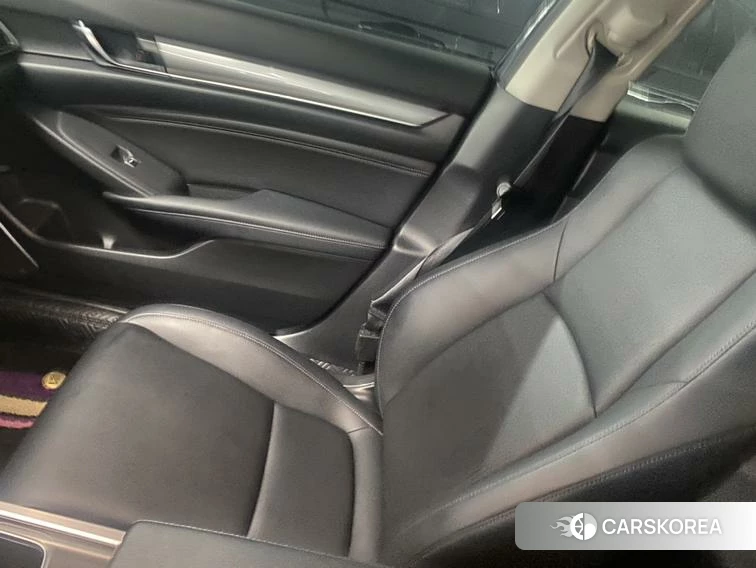 Honda Accord id 4406056 из Китая 8