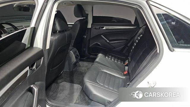 Volkswagen The New Passat id 3867270 из Кореи 8