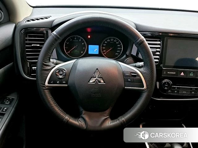 Mitsubishi  Outlander id 4218196 из Китая 8