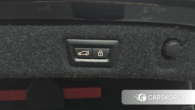 BMW 5 Series (G30) id 4435482 из Кореи 8