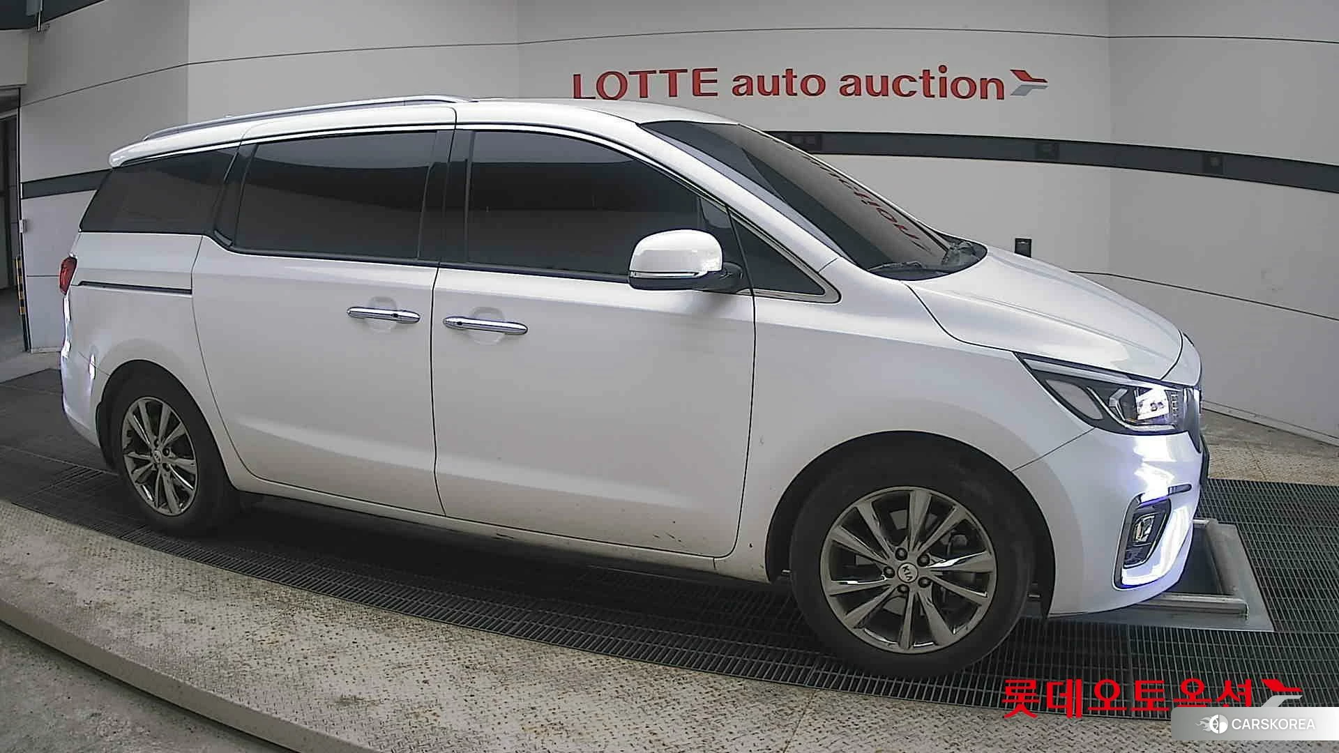 Kia Carnival id 4296917 из Кореи 8