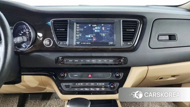 Kia The New Carnival id 4378167 из Кореи 8