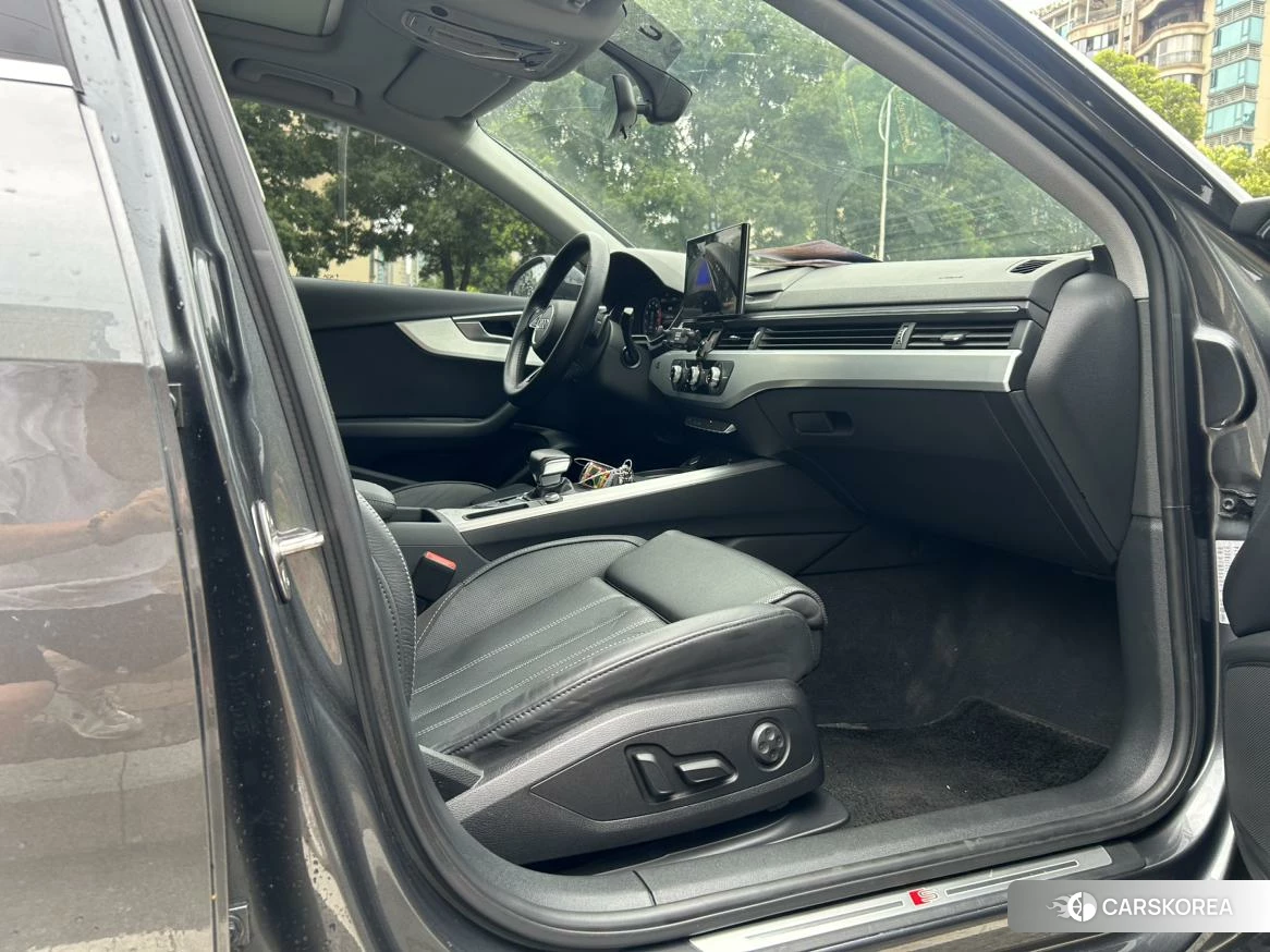 Audi A4L id 4512442 из Китая 8