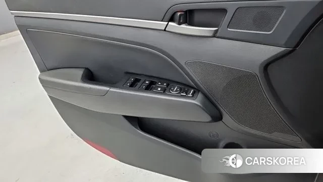 Hyundai Avante AD id 3568797 из Кореи 8