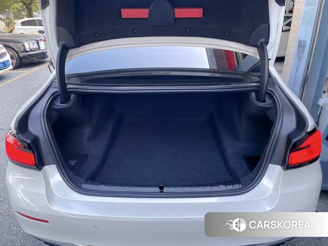 BMW 5 series id 4348749 из Китая 8