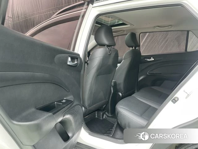 Kia Yi Ran id 4277450 из Китая 8