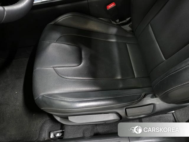 Hyundai Avante (CN7) id 3871683 из Кореи 8