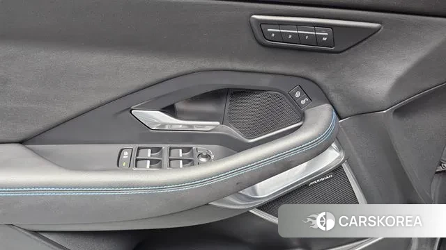 Jaguar E-PACE id 3076732 из Кореи 8