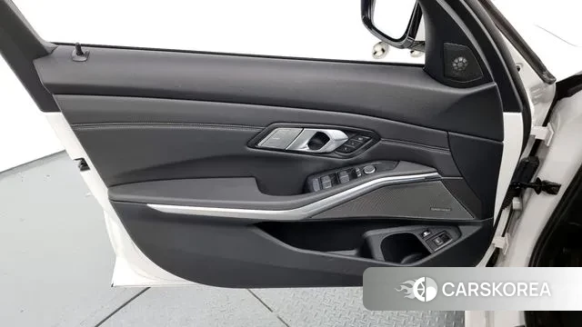 BMW 3 Series (G20) id 2885481 из Кореи 8