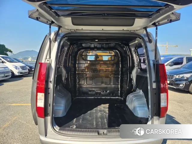 Hyundai Staria id 3301384 из Кореи 8