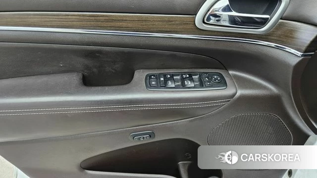 Jeep Grand Cherokee id 4511727 из Кореи 8
