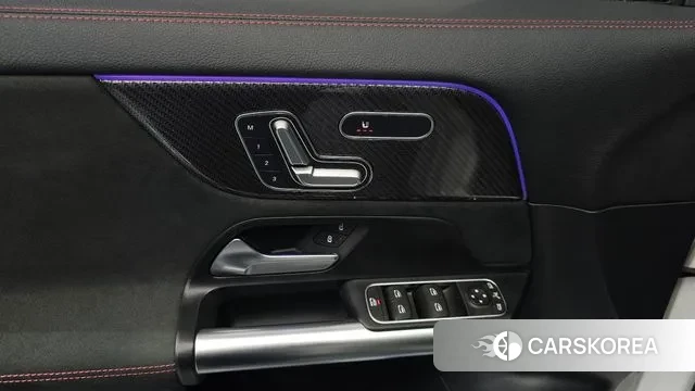 Mercedes-Benz GLA - Class H247 id 3279277 из Кореи 8