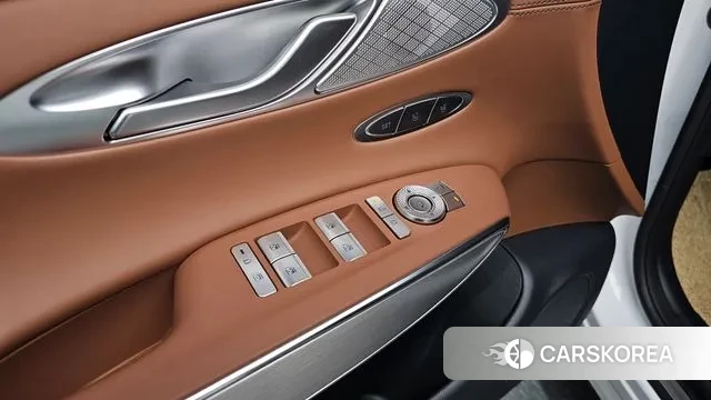 Genesis GV70 id 3359569 из Кореи 8