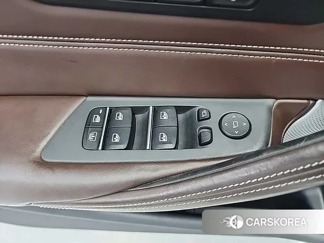 BMW 5 Series (G30) id 3773171 из Кореи 8