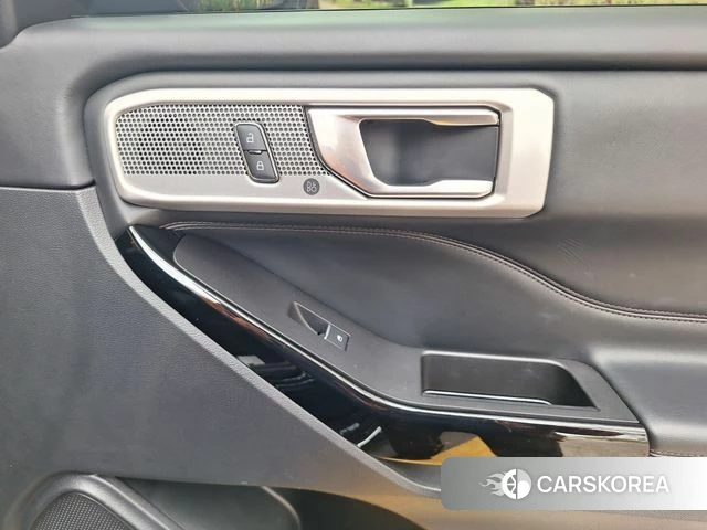 Ford Explorer 6th Generation id 3941876 из Кореи 8