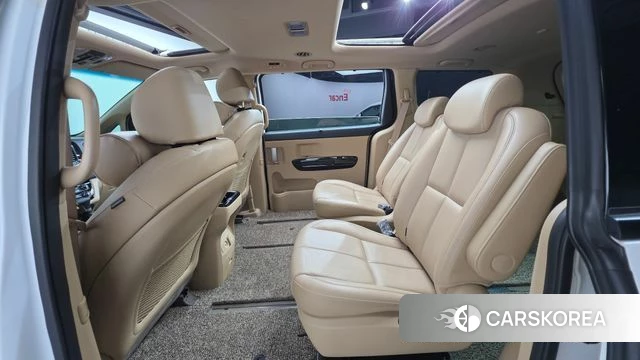 Kia The New Carnival id 4652321 из Кореи 8