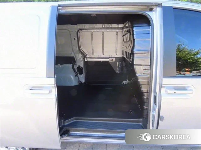 Hyundai Staria id 3147179 из Кореи 8