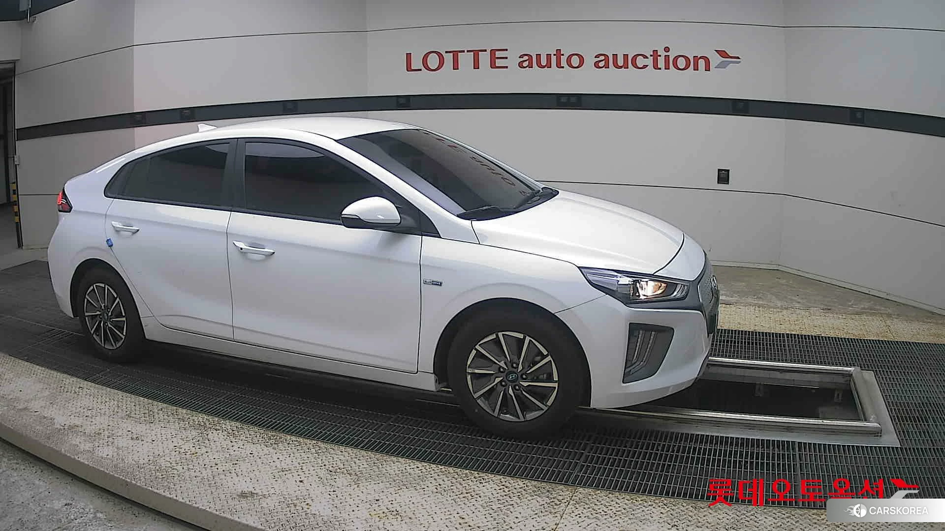 Hyundai IONIQ Electric id 4296832 из Кореи 8