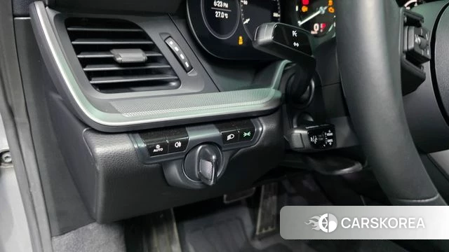 Porsche 911(992) id 4594232 из Кореи 8