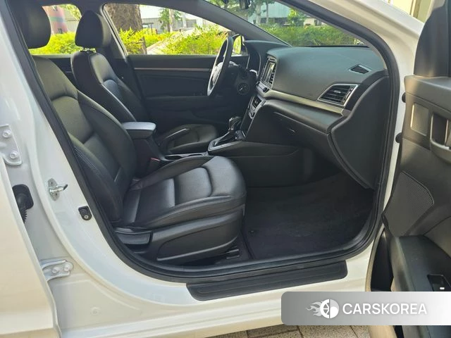 Hyundai Avante AD id 4339797 из Кореи 8