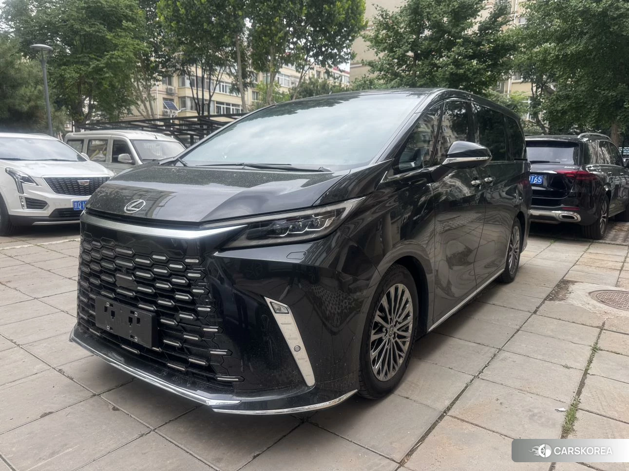 Lexus LM id 4515263 из Китая 8