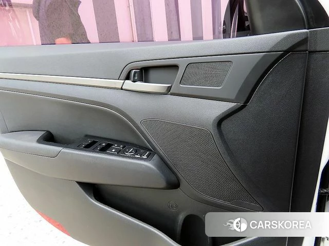 Hyundai Avante AD id 4345625 из Кореи 8