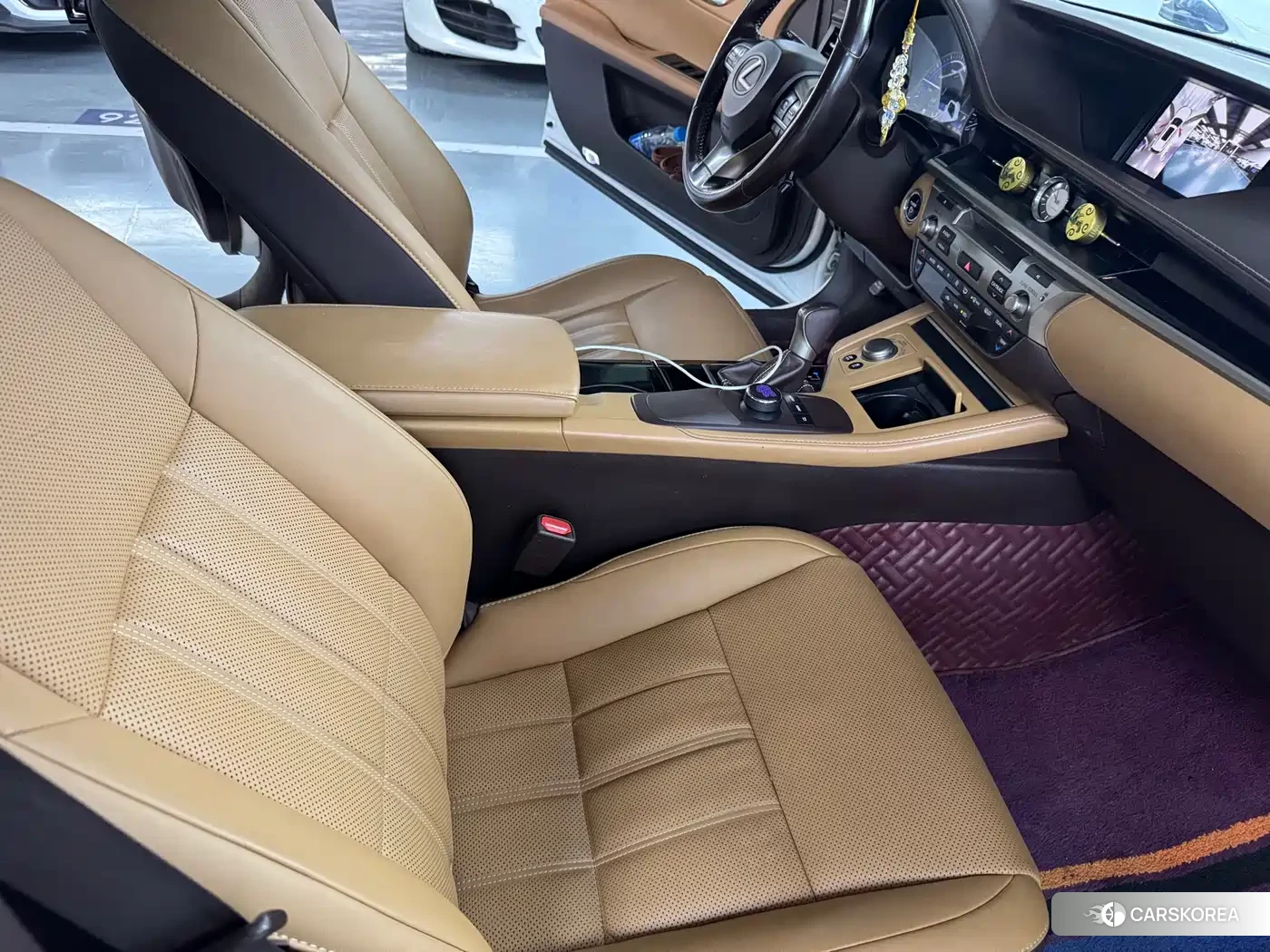 Lexus ES id 4539175 из Китая 8