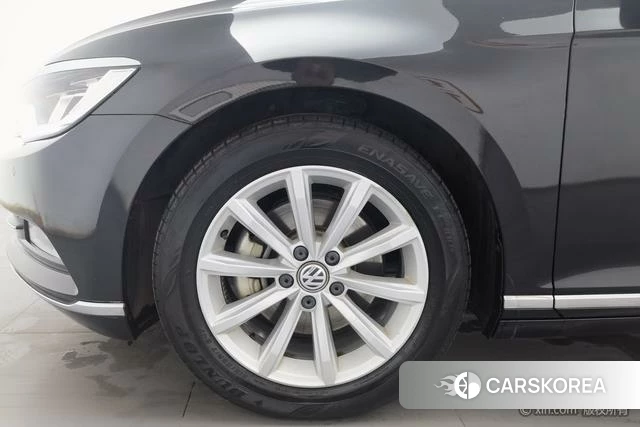 Volkswagen Magotan id 4210206 из Китая 8