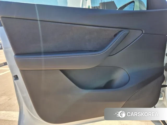 Tesla Model Y id 3458838 из Кореи 8