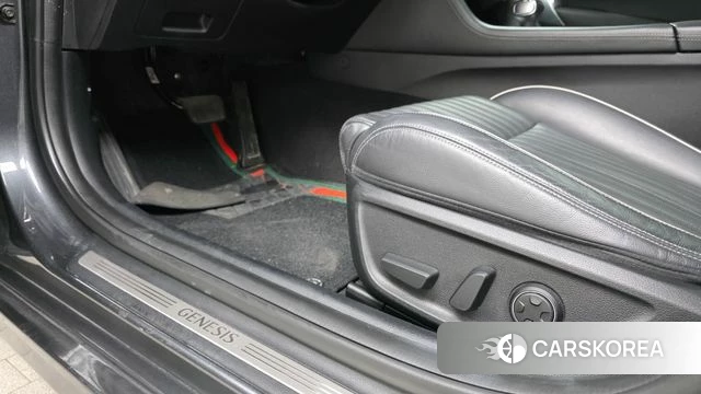 Genesis G70 id 3846049 из Кореи 8