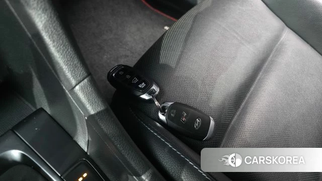 Hyundai Veloster (JS) id 4865252 из Кореи 8