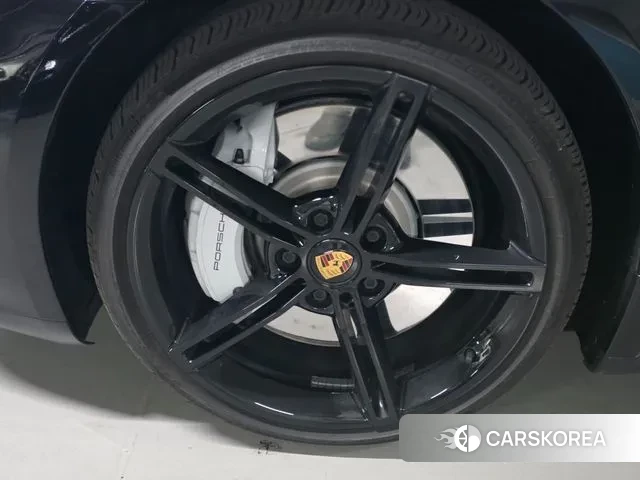 Porsche Taycan id 3735347 из Кореи 8