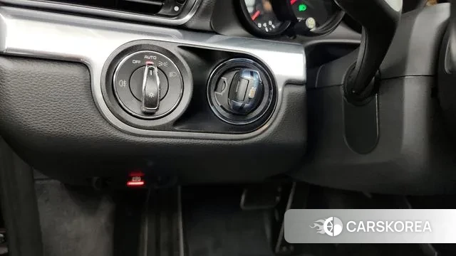 Porsche 911 id 3112736 из Кореи 8