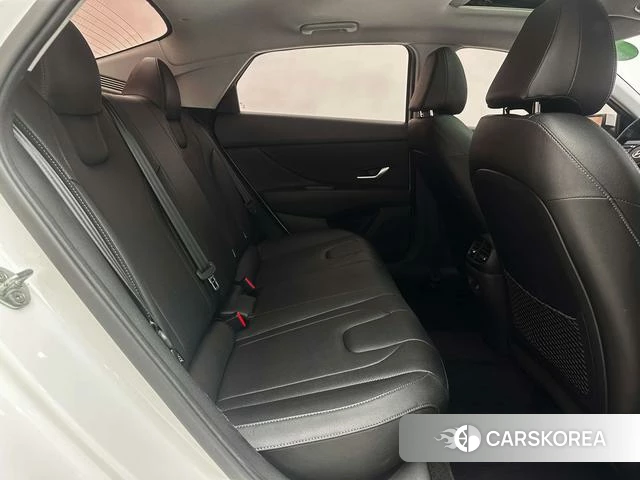Hyundai Elantra id 4290704 из Китая 8