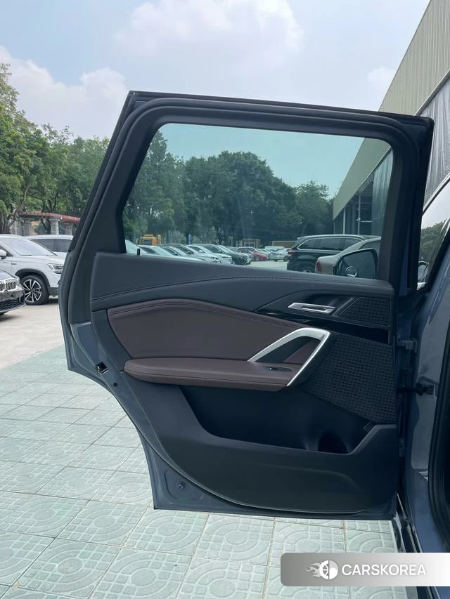 BMW X1 id 4260233 из Китая 8