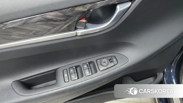 Hyundai Grandeur IG id 3336733 из Кореи 8