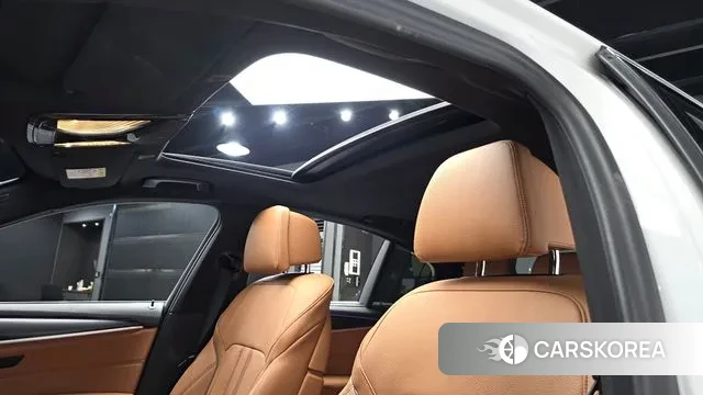 BMW 5 Series (G30) id 3758491 из Кореи 8