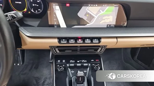 Porsche 911(992) id 3421529 из Кореи 8