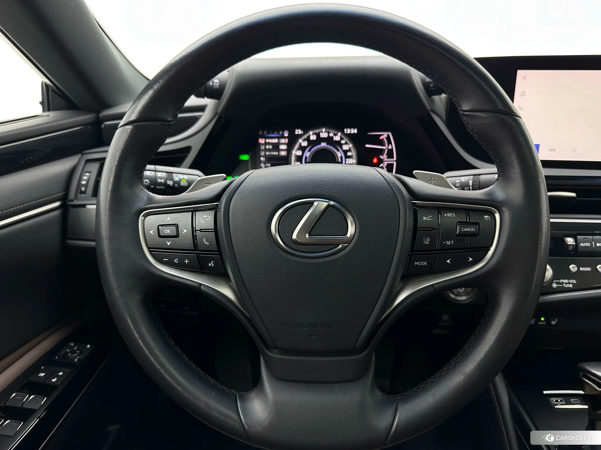 Lexus ES id 4473397 из Китая 8