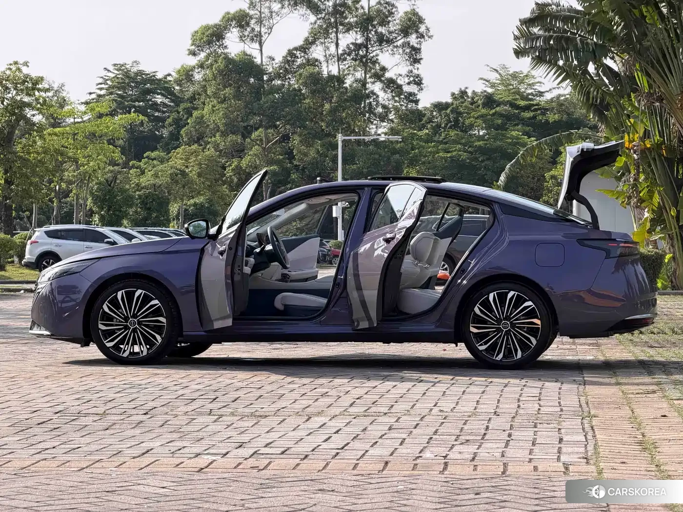 Nissan Altima id 4545896 из Китая 8