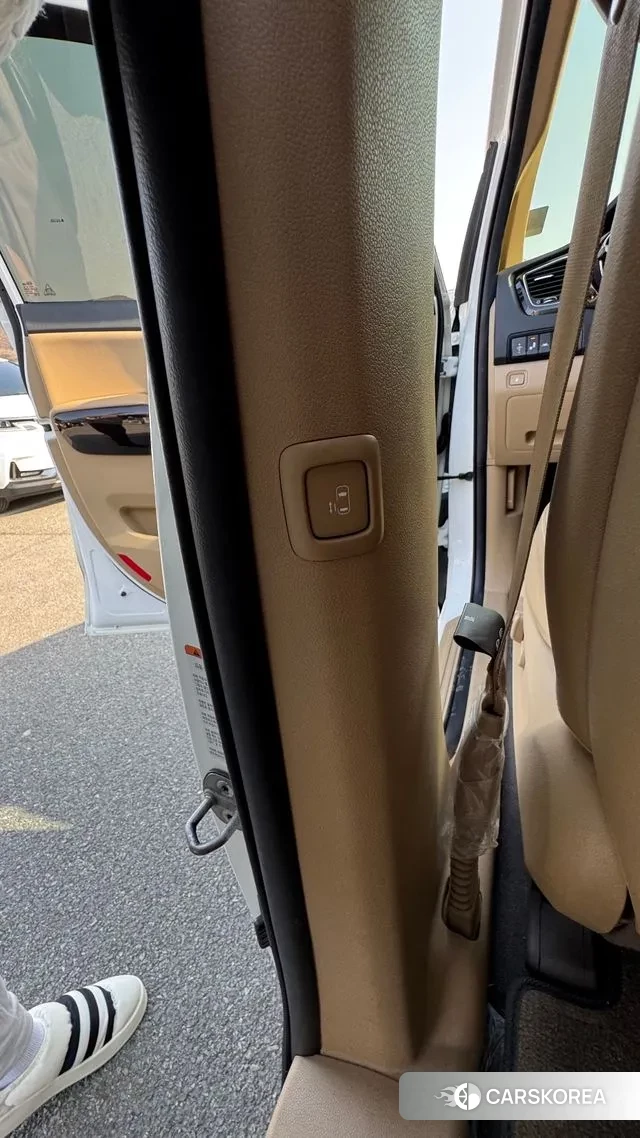 Kia The New Carnival id 3706221 из Кореи 8