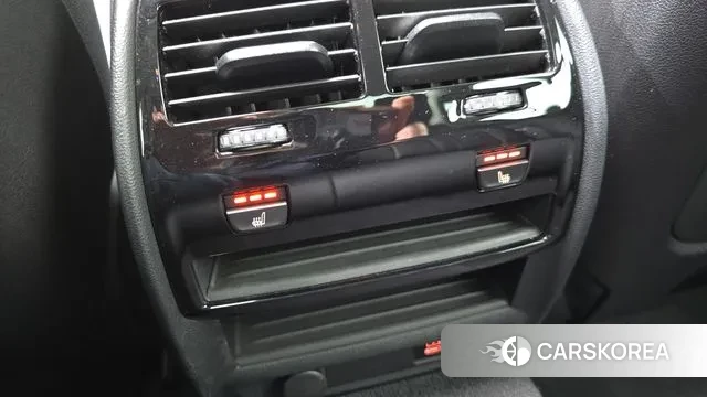 BMW 5 Series (G30) id 3416439 из Кореи 8