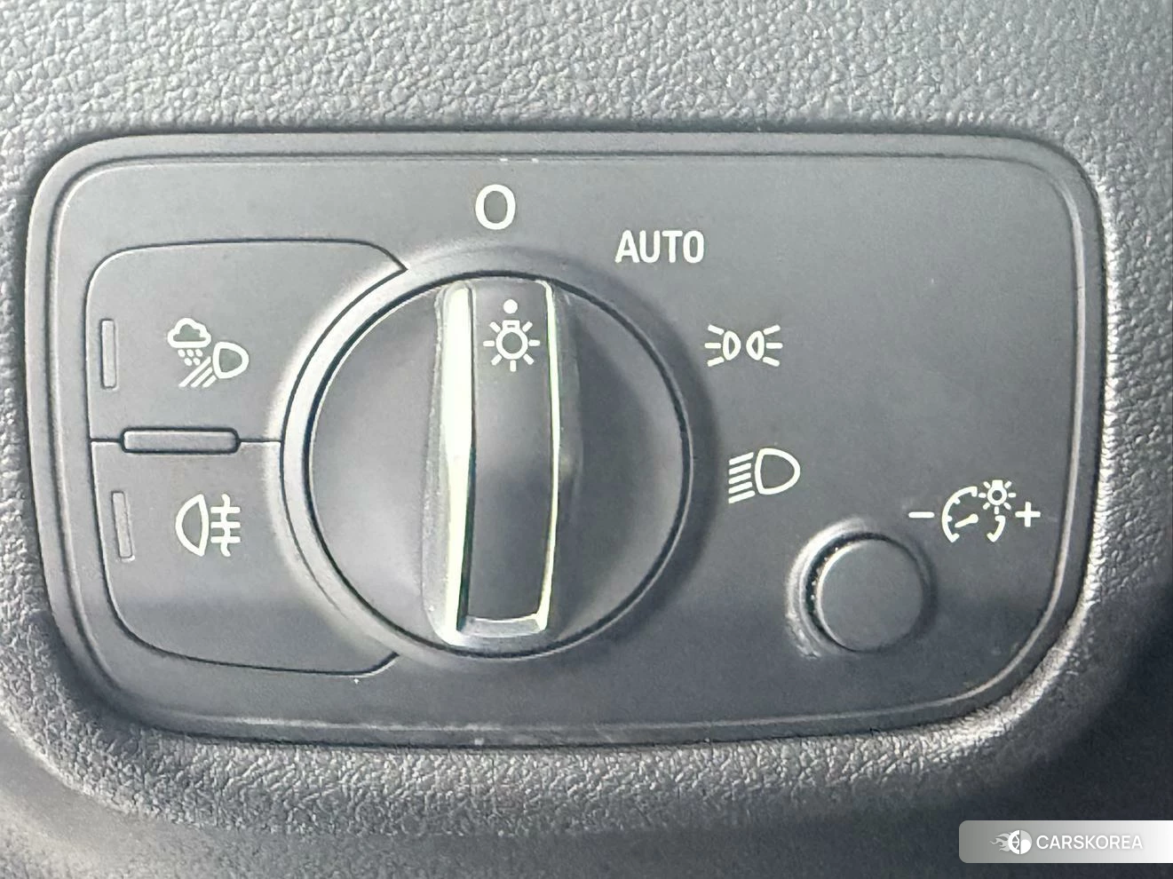 Audi Q2L id 4453676 из Китая 8