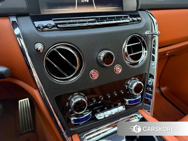 Rolls-Royce Cullinan id 4585124 из Кореи 8