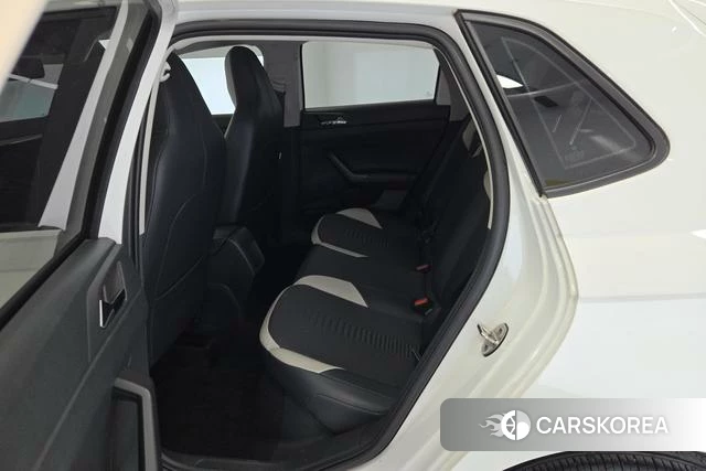Volkswagen Polo id 4217426 из Китая 8