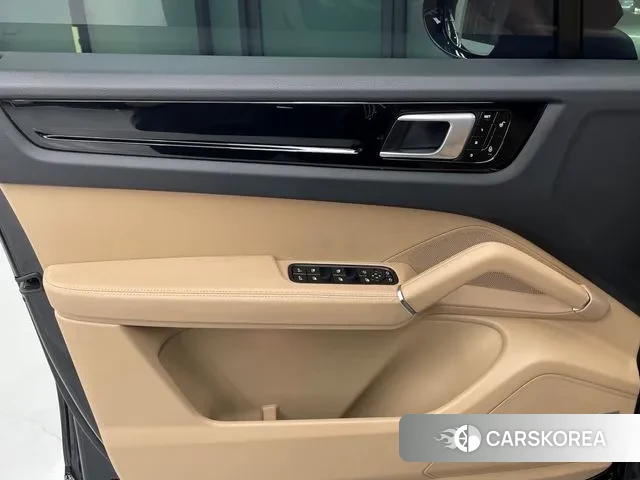 Porsche Cayenne (PO536) id 3631643 из Кореи 8