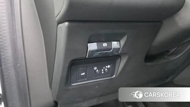 Land Rover Discovery Sports 2nd Generation id 3753738 из Кореи 8